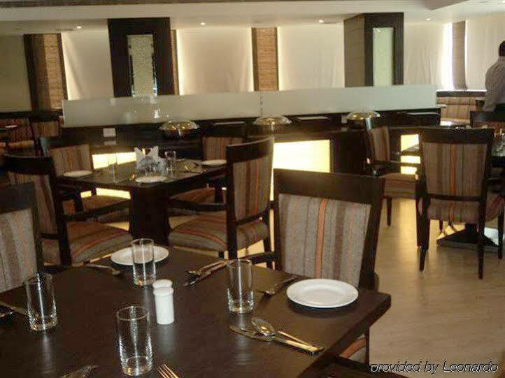 Legend Sarovar Portico Baddi Εξωτερικό φωτογραφία